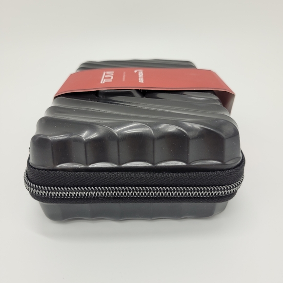 Tumi Air India 1st Class Black Toiletry Bag Sculptural Design Zip Closure NEW - Picture 5 of 12